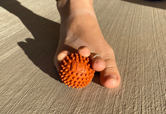 Pelota Texturizada de Restauración mediante Masaje de Pies. - Imagen 3